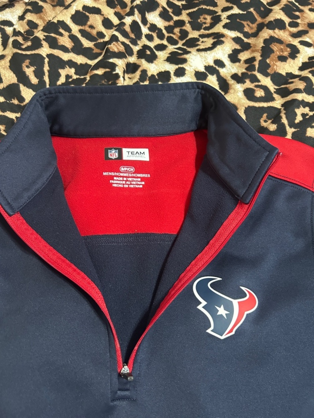 NFL Men's Navy Blue and Red Quarter-Zip Sweater - Picture 3 of 4